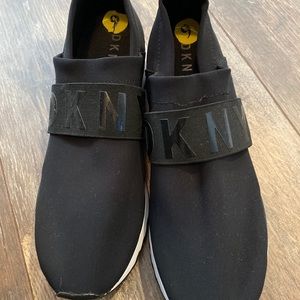 Dkny slip on sneaker